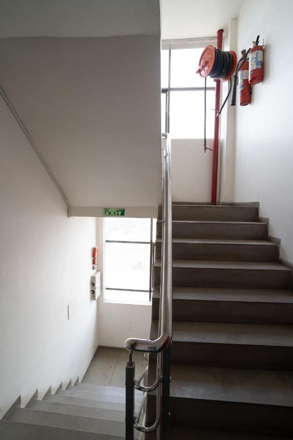 Hotel Kyra Airport Ahmedabad Exterior photo
